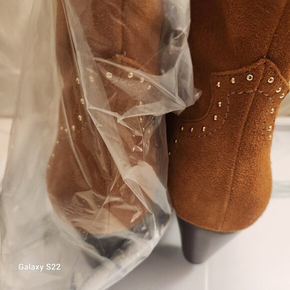 Aerosoles "Lazu" Tan Suede/Leather Boots. NIB. Size 12. Host pick. - Picture 9 of 11